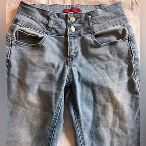 Size 3 Womens Light Washed Wax Jeans